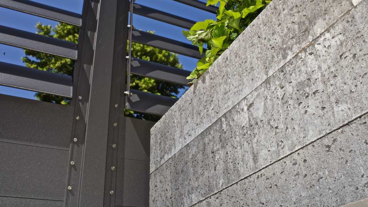 MAUERSTEINE UND PFLASTERSTEINE –